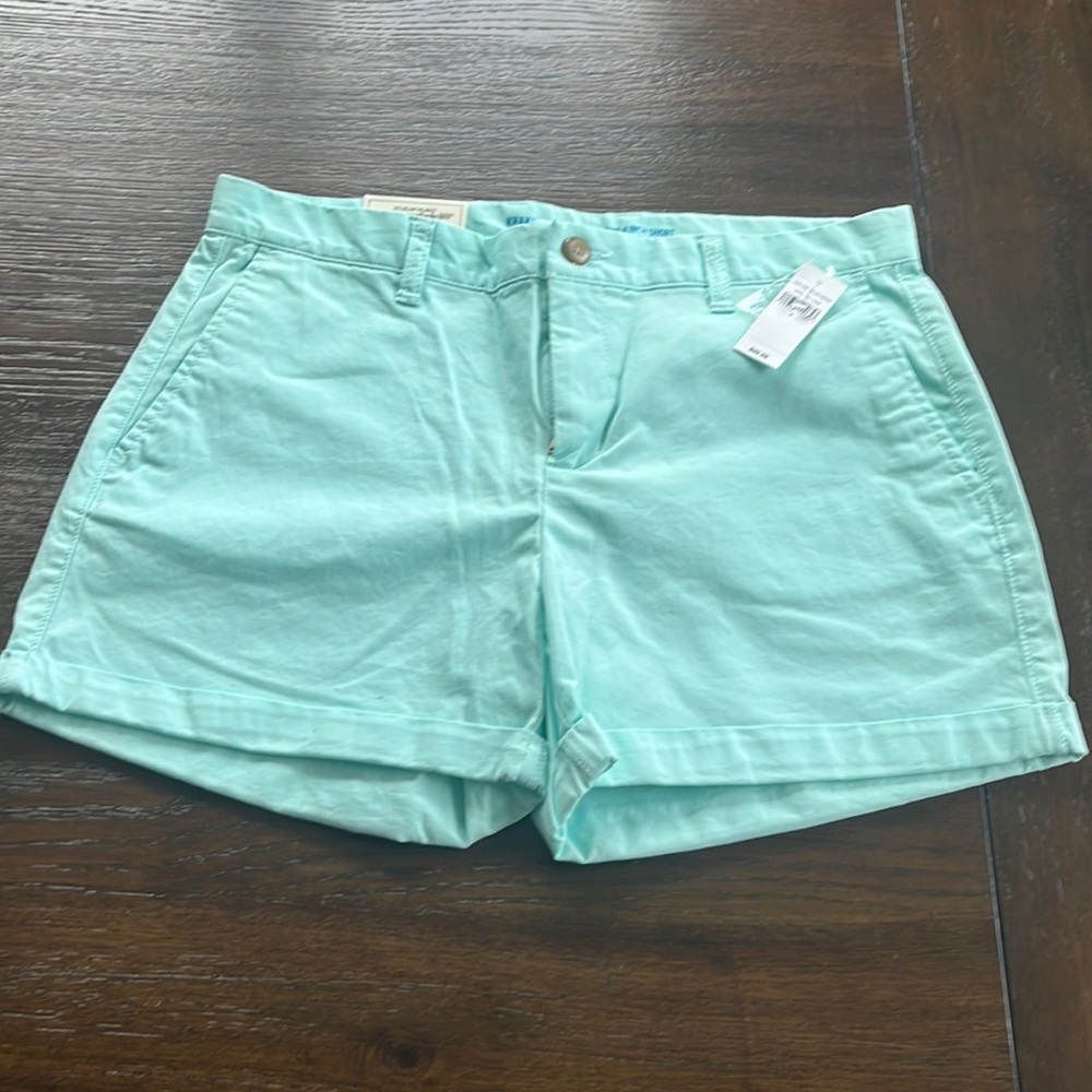 Gap shorts NWT